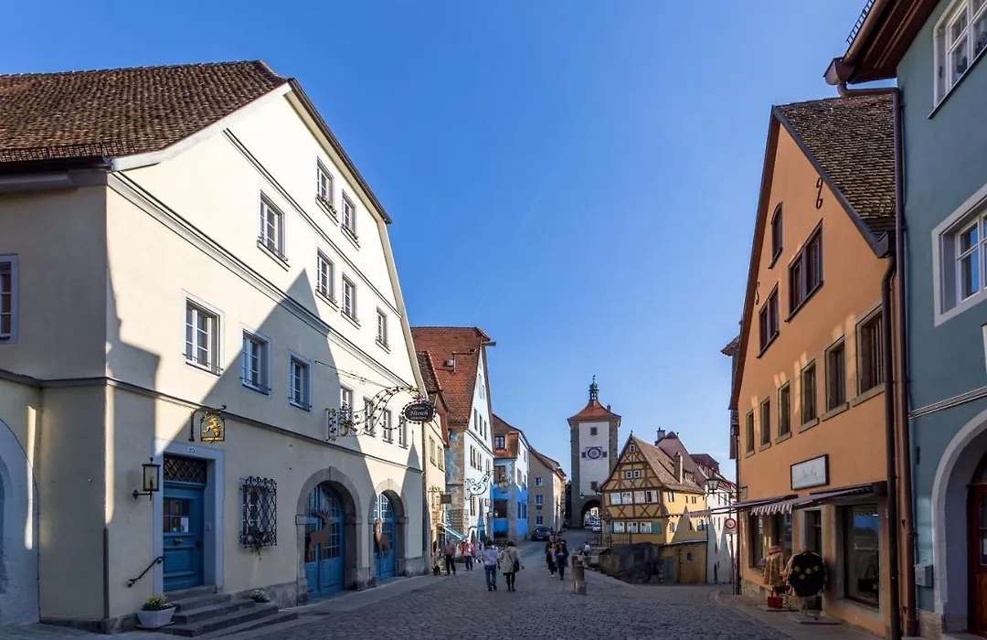 Gästehaus Plönlein - Hotel Goldener Hirsch Rothenburg-1