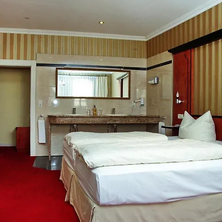 Gästehaus Plönlein - Hotel Goldener Hirsch Rothenburg-3